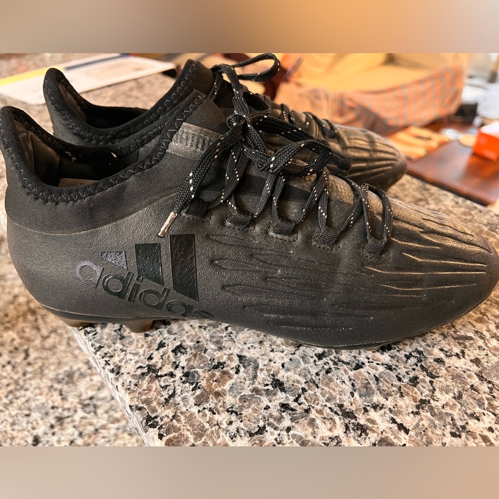 Adidas Dark Gray/Black Soccer Cleats sz 7.5